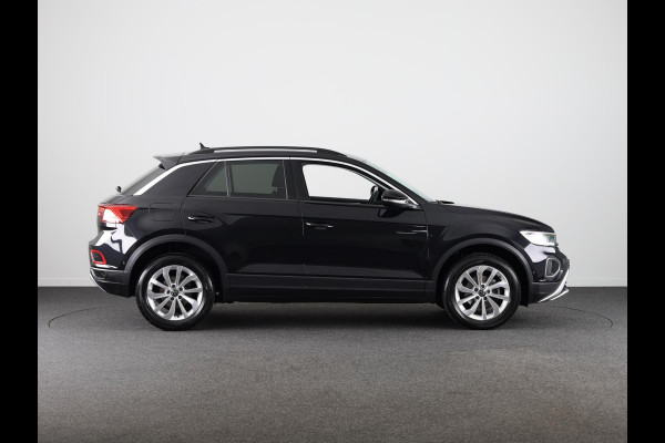 Volkswagen T-Roc 1.5 TSI Life Edition 150 pk Automaat (DSG) | Verlengde garantie | Navigatie via App | Parkeersensoren (Park assist) | Achteruitrijcamera | Adaptieve cruise control | Dodehoek detectie |