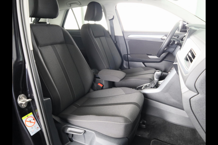 Volkswagen T-Roc 1.5 TSI Life Edition 150 pk Automaat (DSG) | Verlengde garantie | Navigatie via App | Parkeersensoren (Park assist) | Achteruitrijcamera | Adaptieve cruise control | Dodehoek detectie |
