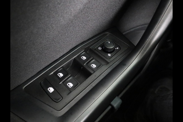 Volkswagen T-Roc 1.5 TSI Life Edition 150 pk Automaat (DSG) | Verlengde garantie | Navigatie via App | Parkeersensoren (Park assist) | Achteruitrijcamera | Adaptieve cruise control | Dodehoek detectie |