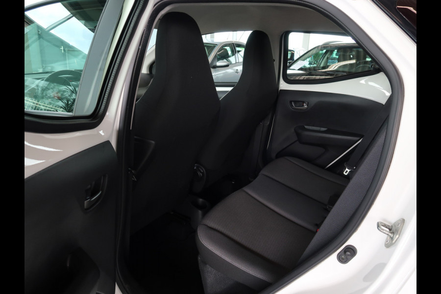 Toyota Aygo 1.0 VVT-i X-Play 5-drs. CAMERA/CARPLAY/LIMITER/15INCH