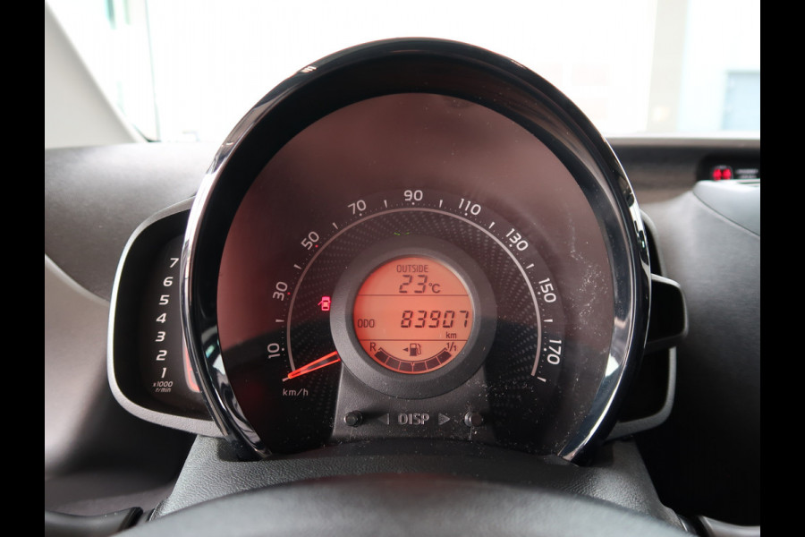 Toyota Aygo 1.0 VVT-i X-Play 5-drs. CAMERA/CARPLAY/LIMITER/15INCH