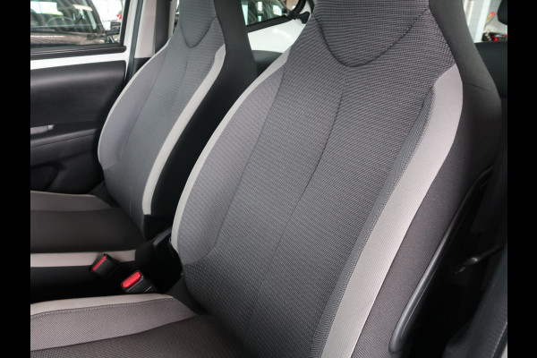 Toyota Aygo 1.0 VVT-i X-Play 5-drs. CAMERA/CARPLAY/LIMITER/15INCH
