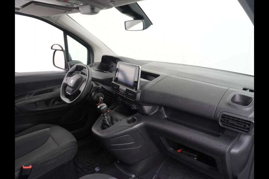 Peugeot Partner 1.5HDI 102PK Apple Android Carplay Navi Airco Cruise Control Pdc DAB Bluetooth Carkit Premium Schuifdeur Achterdeuren met ruit Connected Electr.ramen en Spiegels CV-Afstandbediend Euro 6 1.500kg trekvermogen! 250NM