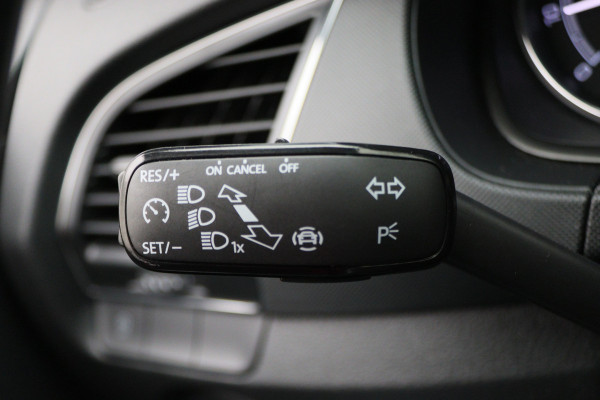 Škoda Fabia Combi 1.0 TSI Ambition Apple Carplay, LED, Airco, Cruise, PDC, Trekhaak