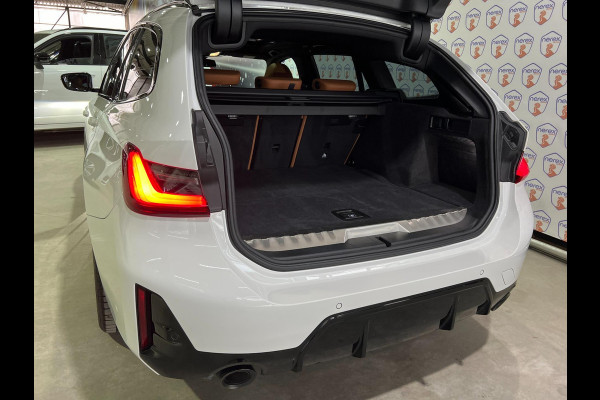 BMW 3 Serie Touring 330e M-sport | Pano | Shadow Line | 19 inch | Carplay