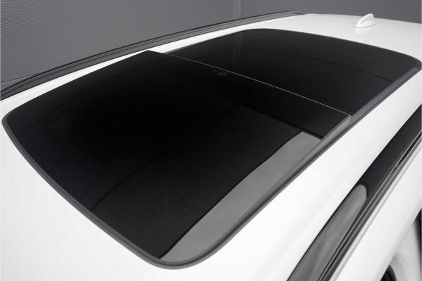 Volvo XC90 T8 Recharge AWD Ultimate Dark R-Design 7-Pers Pano B/W 360° Camera Trekhaak