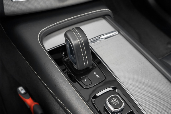 Volvo XC90 T8 Recharge AWD Ultimate Dark R-Design 7-Pers Pano B/W 360° Camera Trekhaak