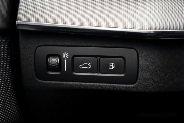 Volvo XC90 T8 Recharge AWD Ultimate Dark R-Design 7-Pers Pano B/W 360° Camera Trekhaak