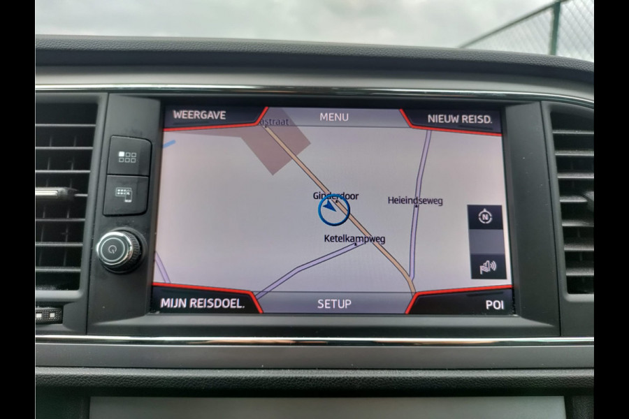 Seat Leon 1.0TSI 115PK 5drs Leder Navi Apple Carplay Android Auto Style Excellence Pdc Ecc Mirrorlink Lmv DAB+ Full Link Keyless Lane-assist Bordherkenning 1e Eigenaar EURO 6