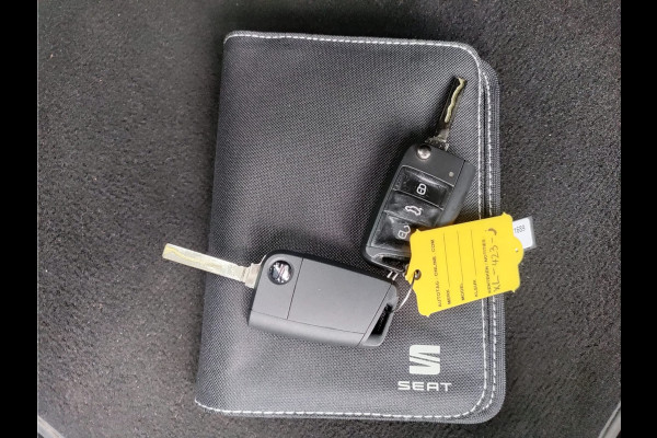 Seat Leon 1.0TSI 115PK 5drs Leder Navi Apple Carplay Android Auto Style Excellence Pdc Ecc Mirrorlink Lmv DAB+ Full Link Keyless Lane-assist Bordherkenning 1e Eigenaar EURO 6
