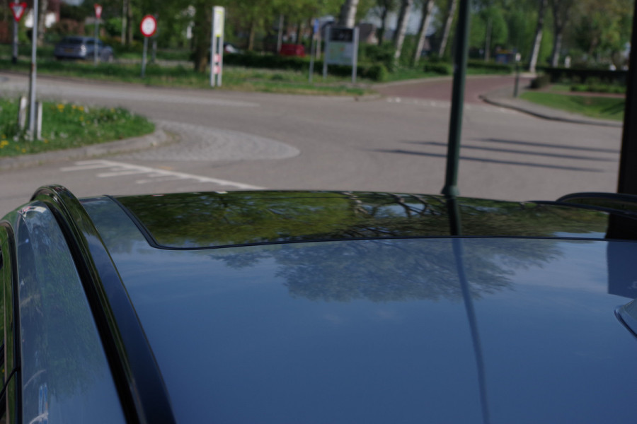 BMW 3 Serie Touring 330e 293 PK M-Sport xDrive PHEV, Panoramadak, Elek. Trekhaak, Camera