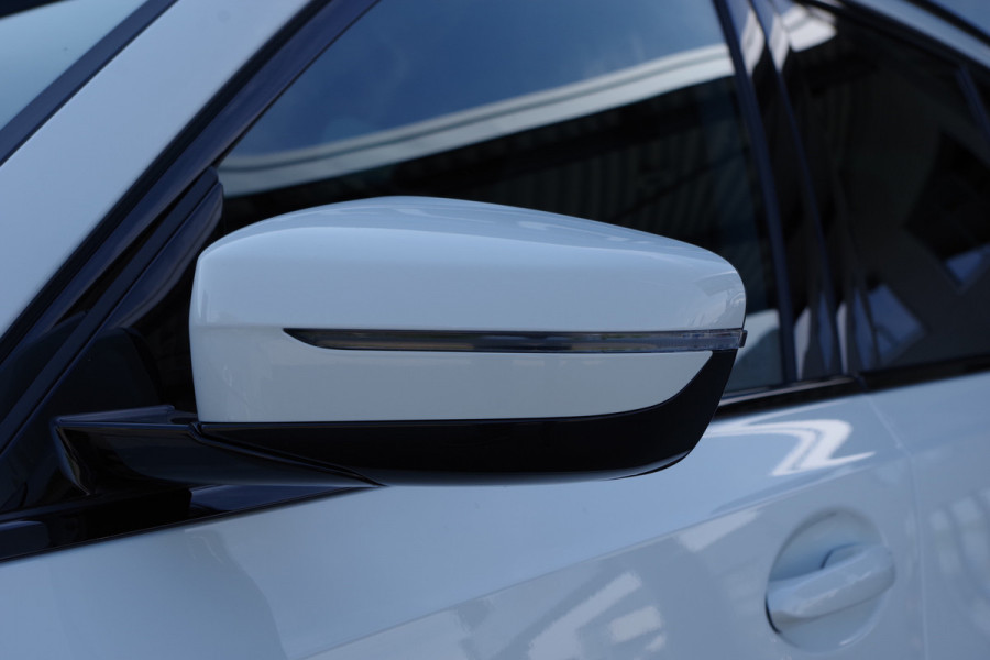 BMW 3 Serie Touring 330e 293 PK M-Sport xDrive PHEV, Panoramadak, Elek. Trekhaak, Camera