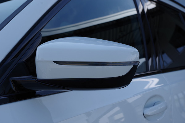 BMW 3 Serie Touring 330e 293 PK M-Sport xDrive PHEV, Panoramadak, Elek. Trekhaak, Camera