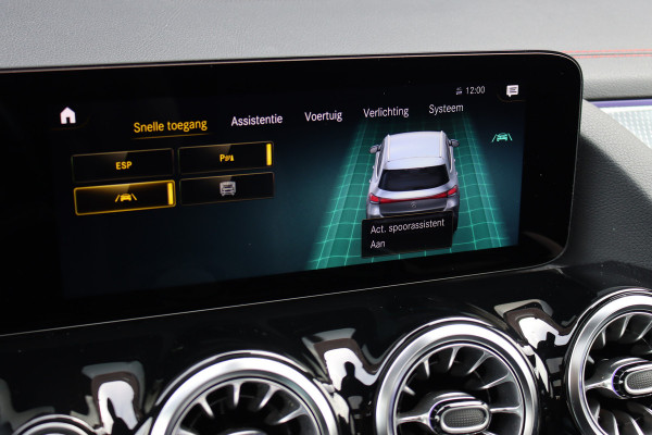 Mercedes-Benz EQA 250 AMG Line 67 kWh | Panoramadak | Widescreen | Sfeerverlichting | Nightpakket | Keyless Go | Apple Carplay | Advanced Sound System | Stoelverwarming |