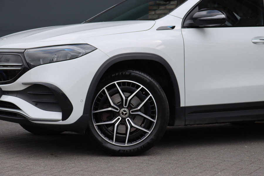 Mercedes-Benz EQA 250 AMG Line 67 kWh | Panoramadak | Widescreen | Sfeerverlichting | Nightpakket | Keyless Go | Apple Carplay | Advanced Sound System | Stoelverwarming |