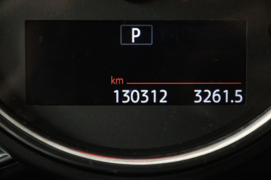 MINI Clubman 1.5 One Chili Automaat (NAVIGATIE, PARKEERSENSOREN, STOELV, CLIMATE CONTROL, GOED ONDERHOUDEN)