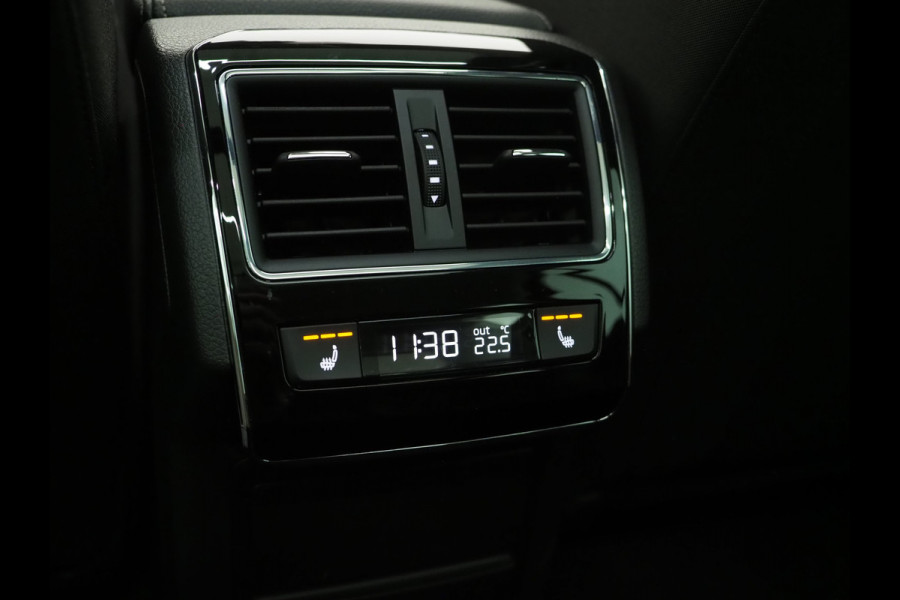 Škoda Superb Combi 1.4 TSI iV 218PK | Panoramadak | Keyless | Adaptive Cruise | Camera | Trekhaak