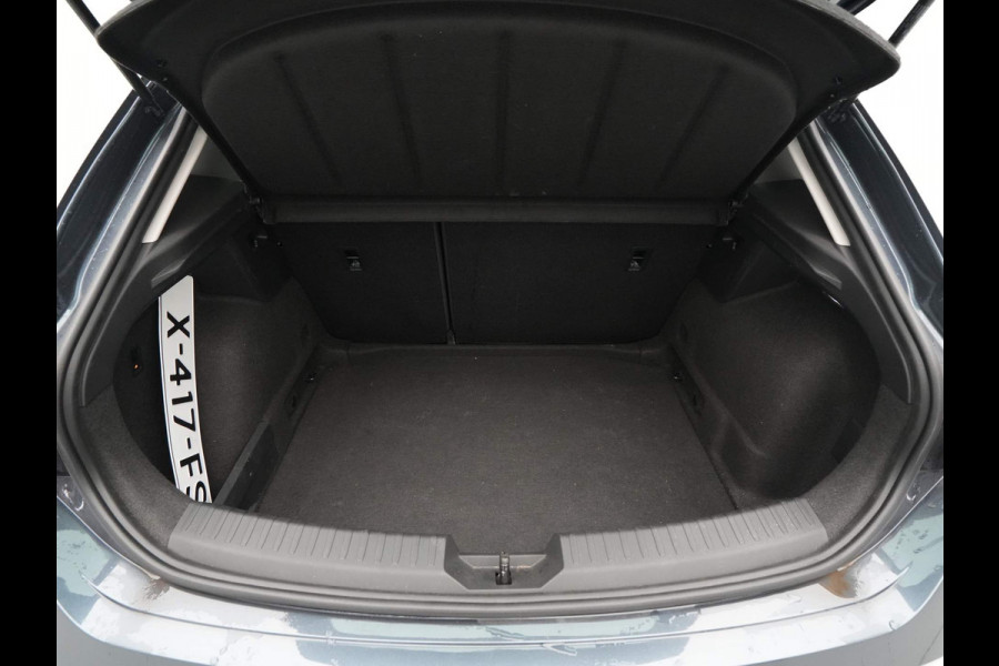 Seat Leon 1.0 TSI 110pk Style Business Intense Trekhaak Navigatie Camera Acc 23