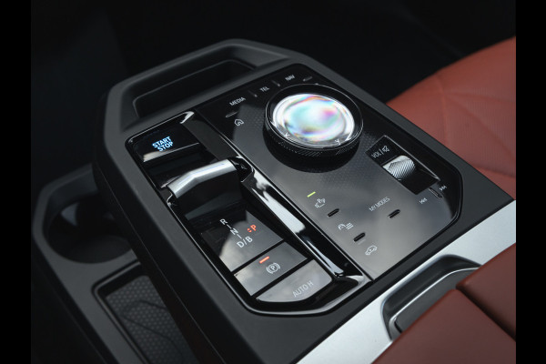 BMW iX M60 - Bowers & Wilkins - M-Stuurwiel - Pano