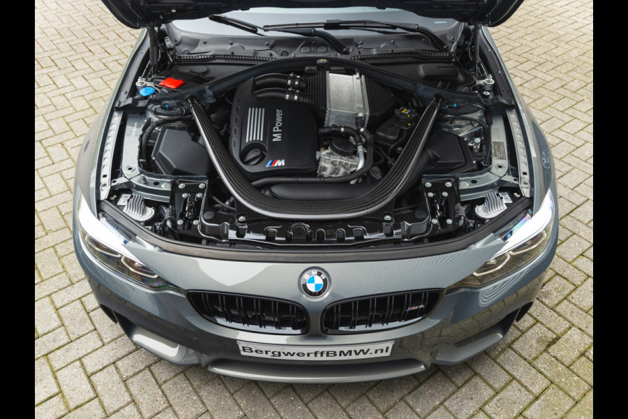 BMW 4 Serie Coupé M4 Competition - Individual "Stratus Grey" - Carbon Brakes