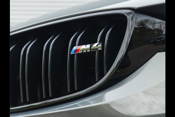 BMW 4 Serie Coupé M4 Competition - Individual "Stratus Grey" - Carbon Brakes