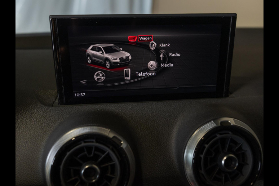 Audi Q2 35 TFSI Advanced edition / 150pk / Keyless entry / Stoelverwarming / Adaptieve cruise control /