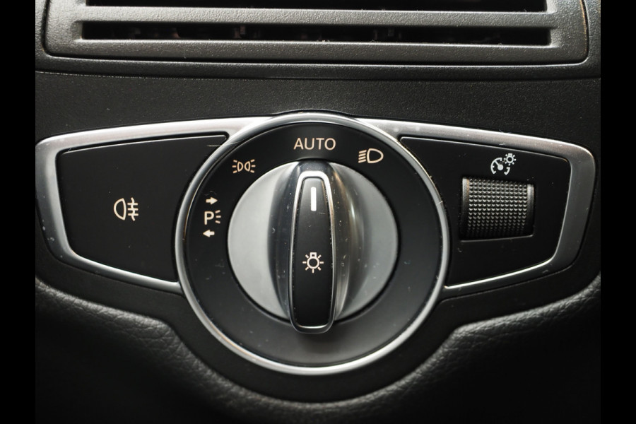 Mercedes-Benz GLC 300e 4MATIC Night Black | Virtual | Camera | DAB | LED | Climate