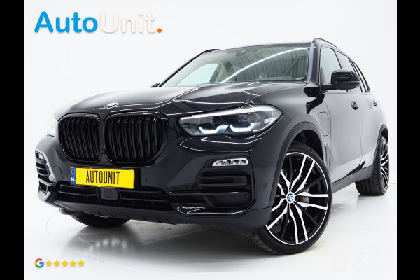 BMW X5 xDrive45e Full Black | Panoramadak | Luchtvering | Head Up | Adaptive Cruise | Camera