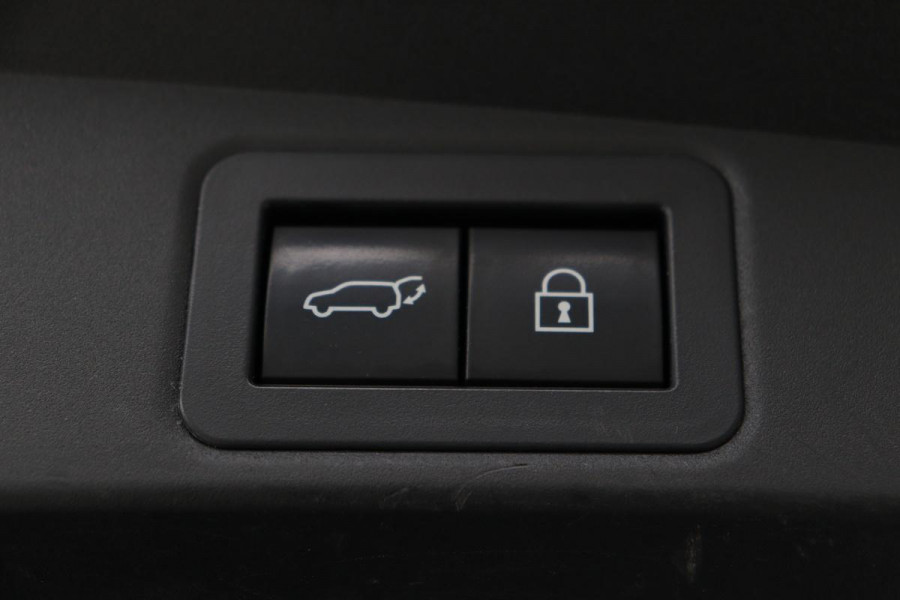 Toyota Corolla 2.0 Hybrid Premium | Leder | Head-Up | Stoelverwarming | Trekhaak | Adaptive cruise | Matrix LED | Carplay | Keyless | Camera