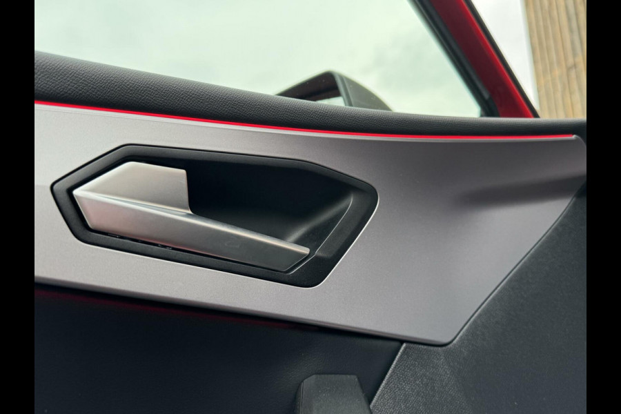 Seat Leon 1.5 TSI FR Launch Edition | LED | Stoelverwarming | Navigatiesysteem | Adaptive cruise control | Apple CarPlay | 18 inch lichtme