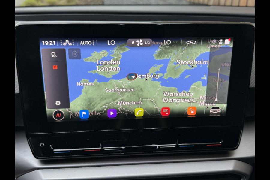 Seat Leon 1.5 TSI FR Launch Edition | LED | Stoelverwarming | Navigatiesysteem | Adaptive cruise control | Apple CarPlay | 18 inch lichtme