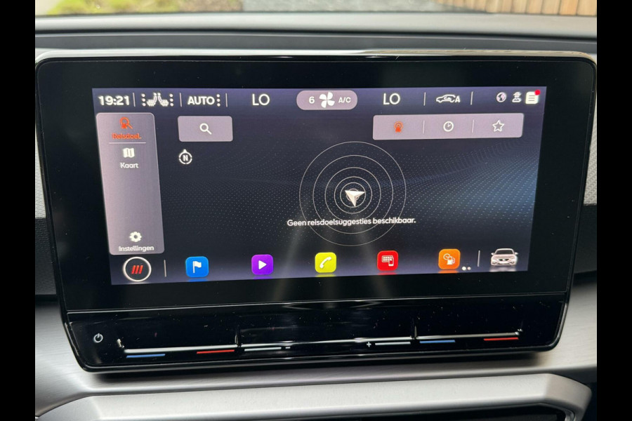 Seat Leon 1.5 TSI FR Launch Edition | LED | Stoelverwarming | Navigatiesysteem | Adaptive cruise control | Apple CarPlay | 18 inch lichtme