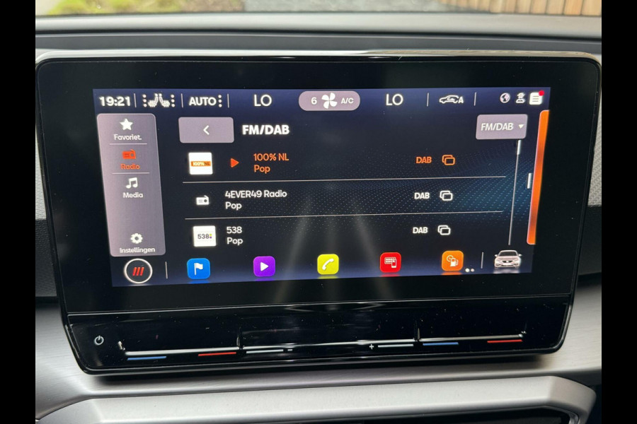 Seat Leon 1.5 TSI FR Launch Edition | LED | Stoelverwarming | Navigatiesysteem | Adaptive cruise control | Apple CarPlay | 18 inch lichtme