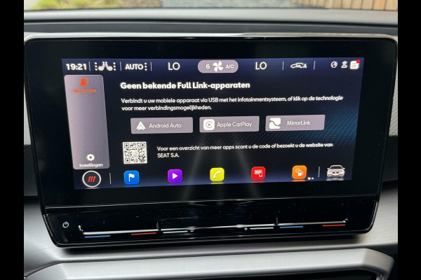 Seat Leon 1.5 TSI FR Launch Edition | LED | Stoelverwarming | Navigatiesysteem | Adaptive cruise control | Apple CarPlay | 18 inch lichtme