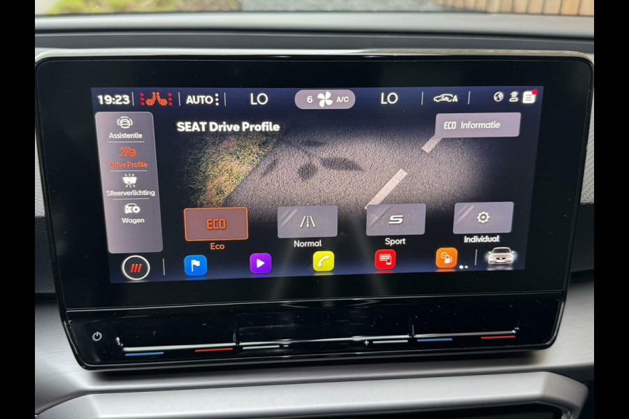 Seat Leon 1.5 TSI FR Launch Edition | LED | Stoelverwarming | Navigatiesysteem | Adaptive cruise control | Apple CarPlay | 18 inch lichtme