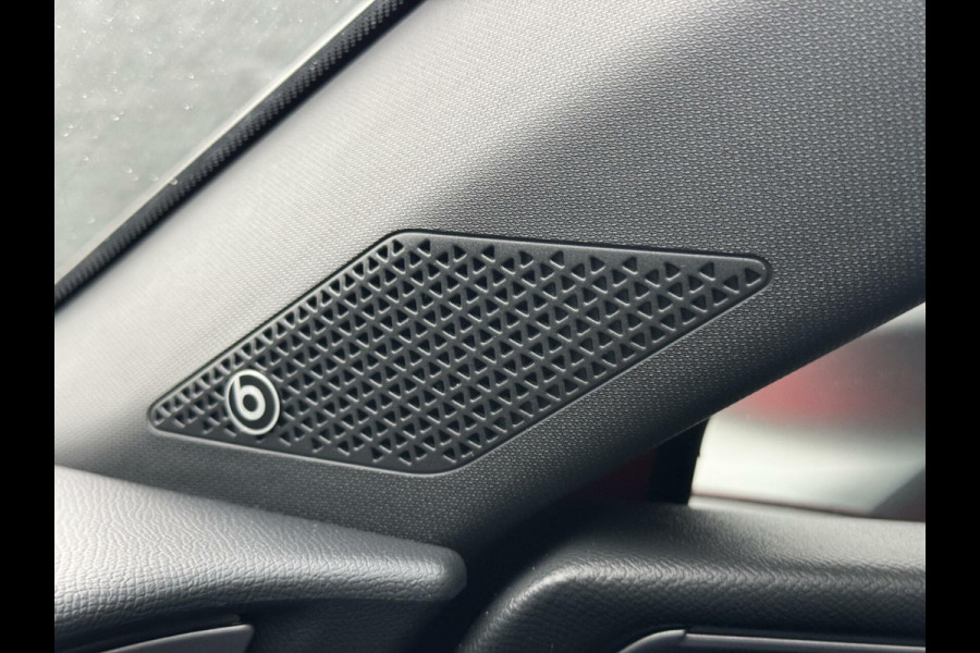 Seat Leon 1.5 TSI FR Launch Edition | LED | Stoelverwarming | Navigatiesysteem | Adaptive cruise control | Apple CarPlay | 18 inch lichtme