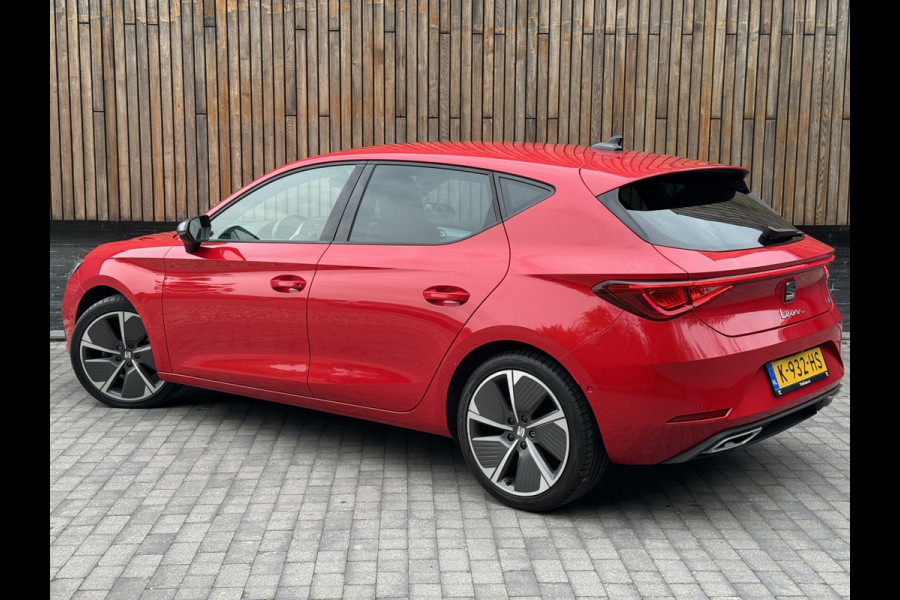 Seat Leon 1.5 TSI FR Launch Edition | LED | Stoelverwarming | Navigatiesysteem | Adaptive cruise control | Apple CarPlay | 18 inch lichtme