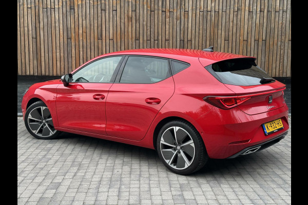 Seat Leon 1.5 TSI FR Launch Edition | LED | Stoelverwarming | Navigatiesysteem | Adaptive cruise control | Apple CarPlay | 18 inch lichtme