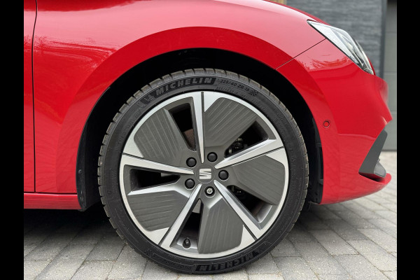 Seat Leon 1.5 TSI FR Launch Edition | LED | Stoelverwarming | Navigatiesysteem | Adaptive cruise control | Apple CarPlay | 18 inch lichtme
