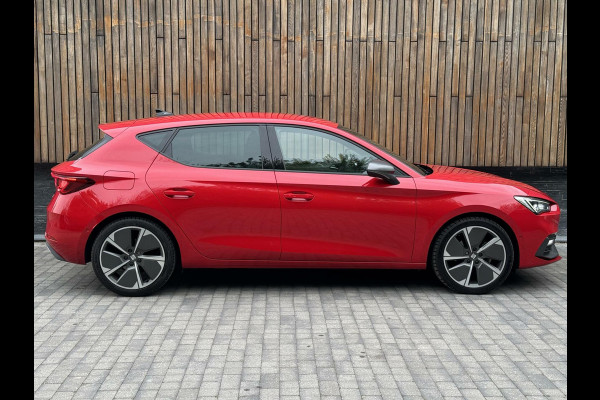 Seat Leon 1.5 TSI FR Launch Edition | LED | Stoelverwarming | Navigatiesysteem | Adaptive cruise control | Apple CarPlay | 18 inch lichtme