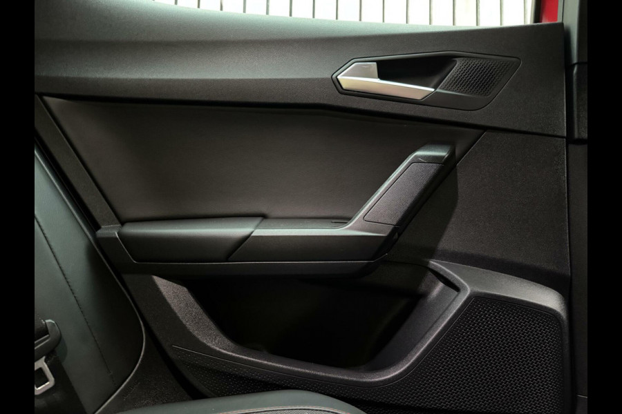 Seat Leon 1.5 TSI FR Launch Edition | LED | Stoelverwarming | Navigatiesysteem | Adaptive cruise control | Apple CarPlay | 18 inch lichtme
