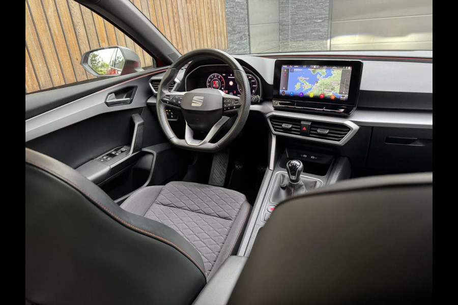 Seat Leon 1.5 TSI FR Launch Edition | LED | Stoelverwarming | Navigatiesysteem | Adaptive cruise control | Apple CarPlay | 18 inch lichtme