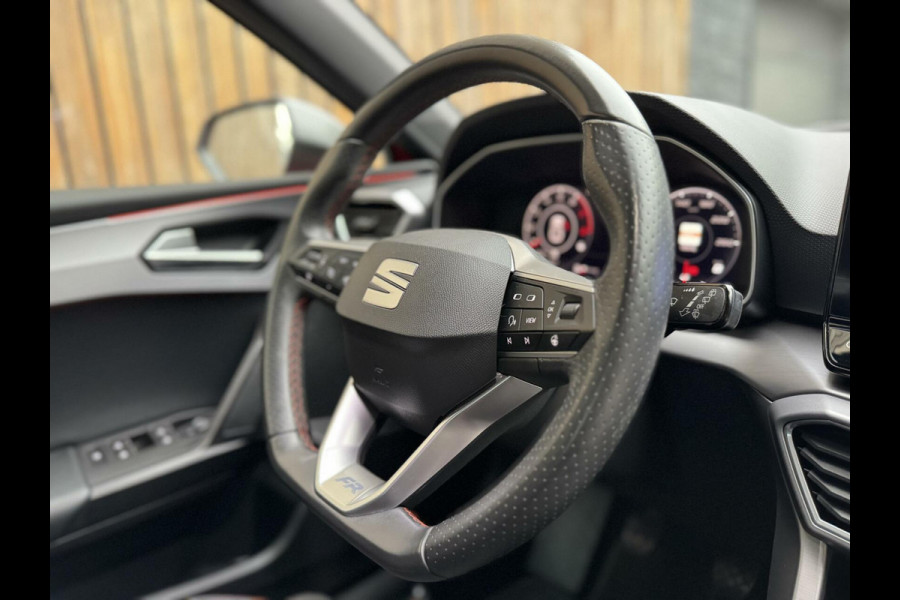 Seat Leon 1.5 TSI FR Launch Edition | LED | Stoelverwarming | Navigatiesysteem | Adaptive cruise control | Apple CarPlay | 18 inch lichtme