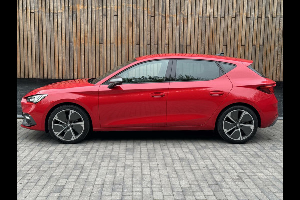 Seat Leon 1.5 TSI FR Launch Edition | LED | Stoelverwarming | Navigatiesysteem | Adaptive cruise control | Apple CarPlay | 18 inch lichtme