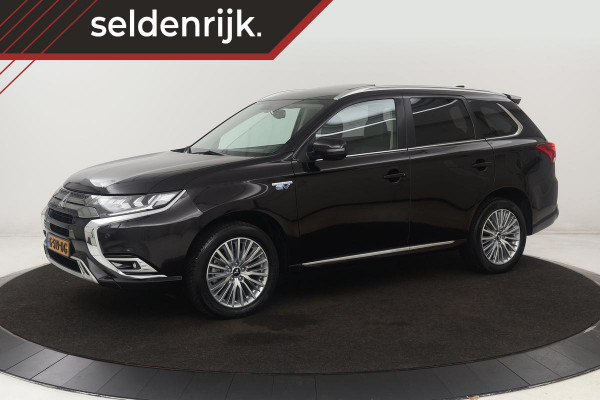 Mitsubishi Outlander 2.4 PHEV Intense+ | Schuifdak | Trekhaak | Stoelverwarming | Carplay | Camera | Full LED | Stuurverwarming | Keyless | Dodehoek detectie | Half leder