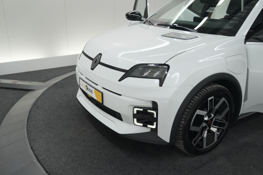 Renault 5 Comfort Range Techno 52 kWh | Camera | Adaptieve Cruise Control | Pack Winter | Apple CarPlay