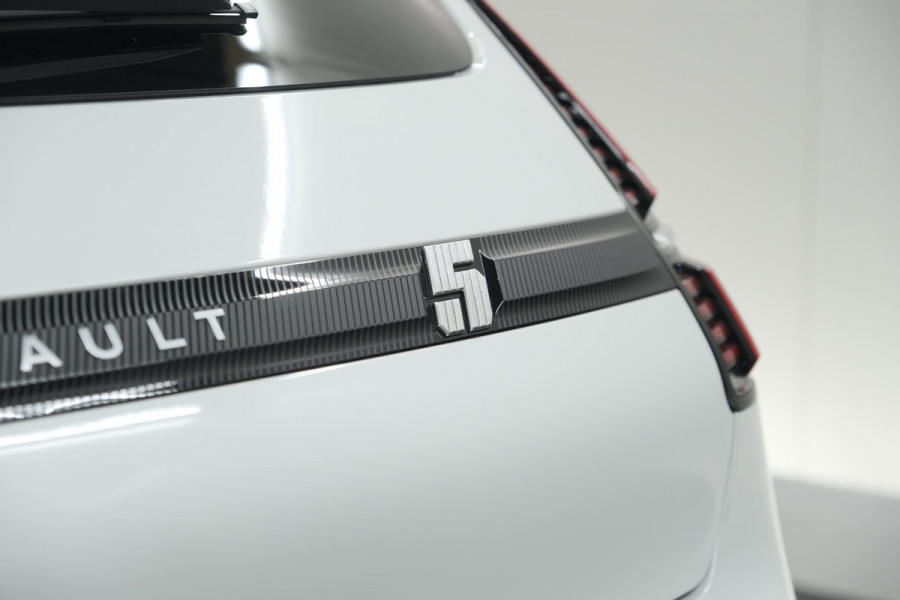 Renault 5 Comfort Range Techno 52 kWh | Camera | Adaptieve Cruise Control | Pack Winter | Apple CarPlay