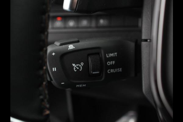 Peugeot 3008 1.6 HYbrid4 300 Blue Lease GT Climate control Adaptive cruise control Parkeersensoren Camera LED Apple Carplay/ Android Auto Keyless Navigatie