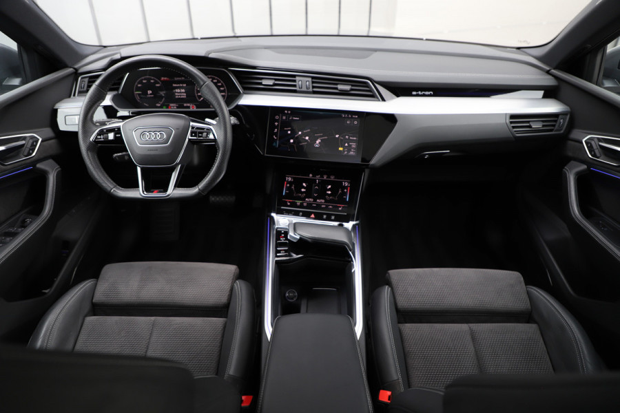 Audi e-tron 55 quattro 95 kWh S-line | 408PK | Luchtvering | Keyles-go | Head-up | Sfeerverlichting | Bang&Olufsen | Pano | Memory | 2019.