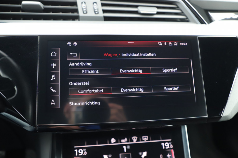 Audi e-tron 55 quattro 95 kWh S-line | 408PK | Luchtvering | Keyles-go | Head-up | Sfeerverlichting | Bang&Olufsen | Pano | Memory | 2019.
